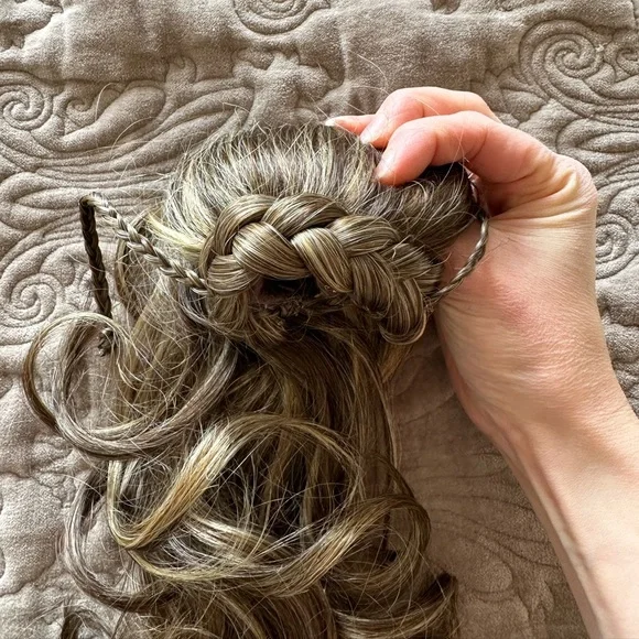 Toni Brattin Pony Braided Wrap Curls Synthetic heat friendly Hair Brown Blonde - Picture 8 of 9